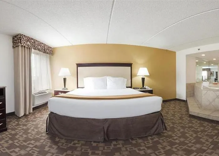 Radisson Hotel 3*